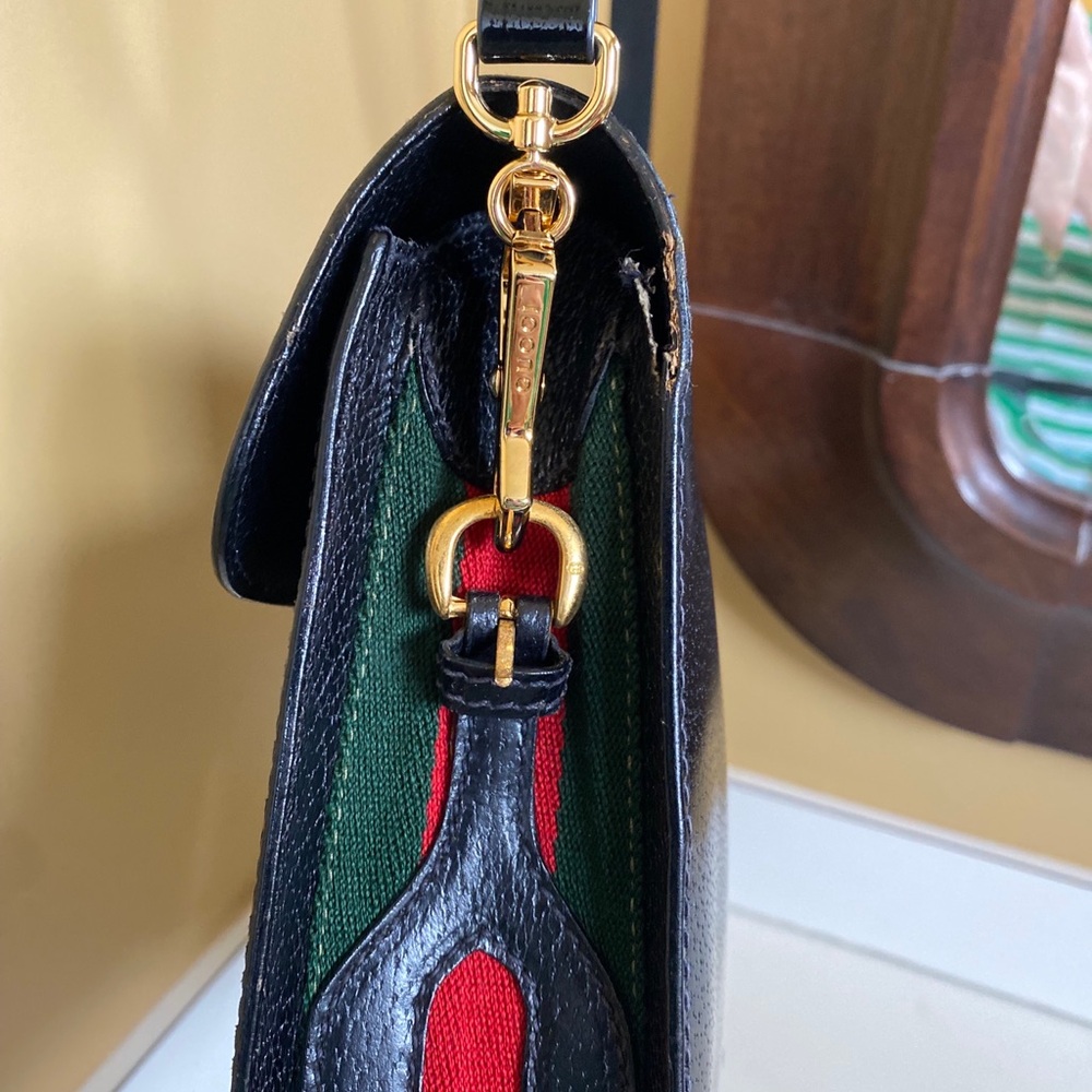 Gucci Sherry Line Black Crossbody Bag with Gold Clasp - Picture 11 of 16